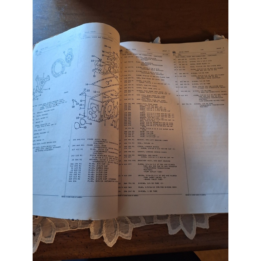 International Harvester 574 2500 Series A Tractor Parts Catalog Manu TC-138 1974 - Picture 4 of 4